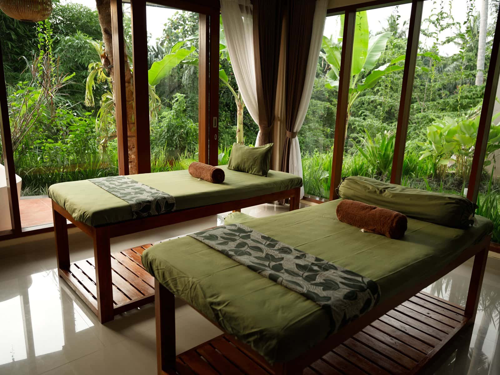 Try Different Spa Therapies in India Group Tours