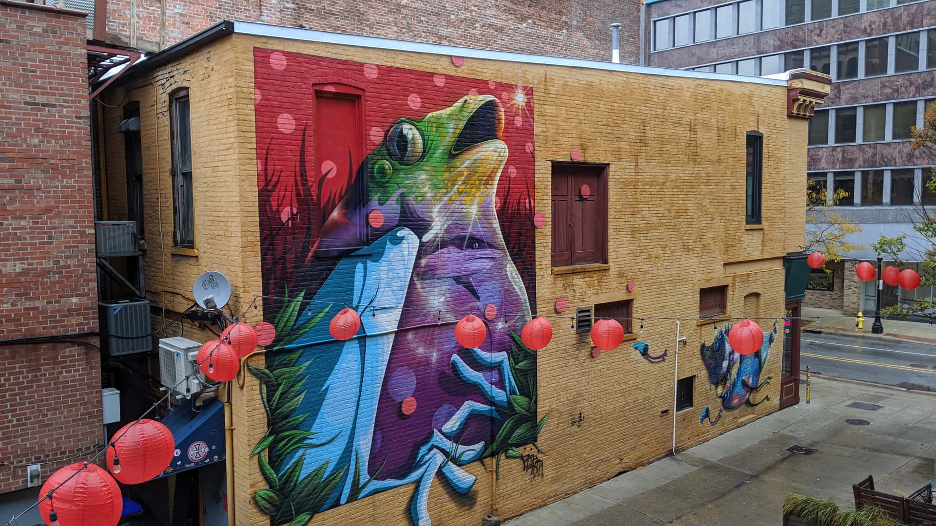 Check out the amazing street art in Australia Honeymoon Packages
