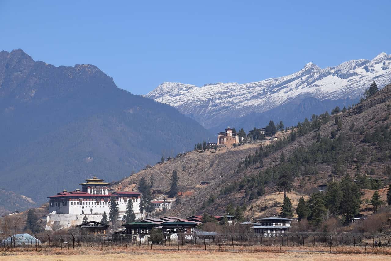 Drukyel Dzong in India Group Tours