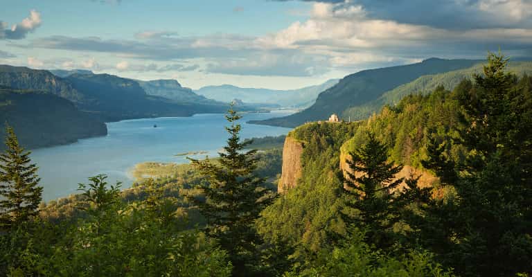 Explore Giant Trail In Sleeping Giant Provincial Park in Canada Group Tours