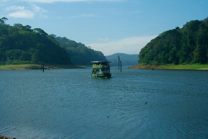 periyar lake